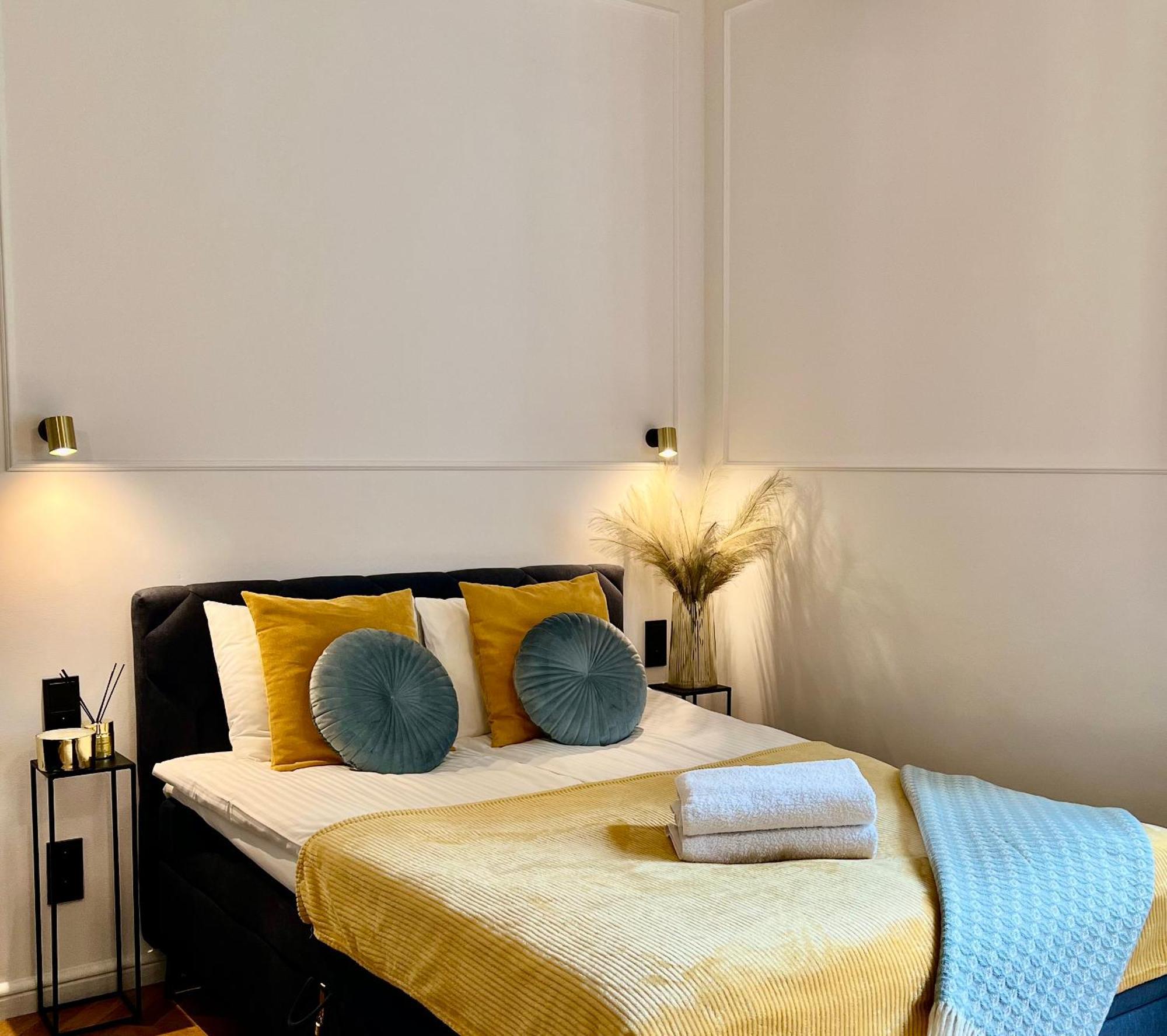 Old Town Jacuzzi Apartment *